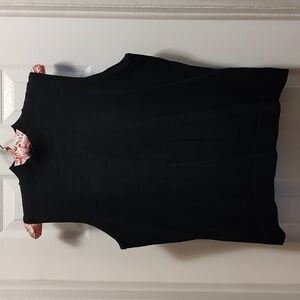 Black large mock neck knit shirt sleeveless